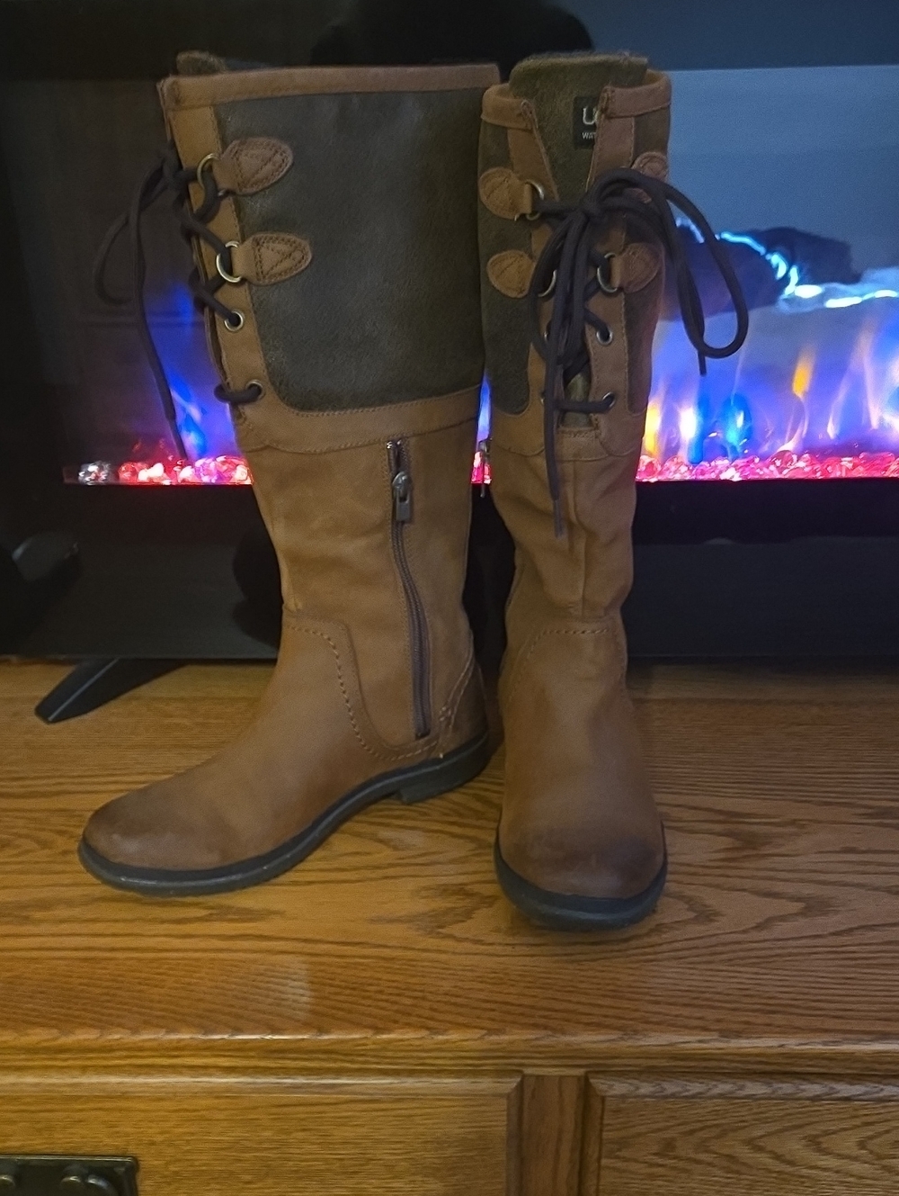 Ugg Elsa waterproof boot